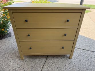 3-Drawer Dresser in Yellow