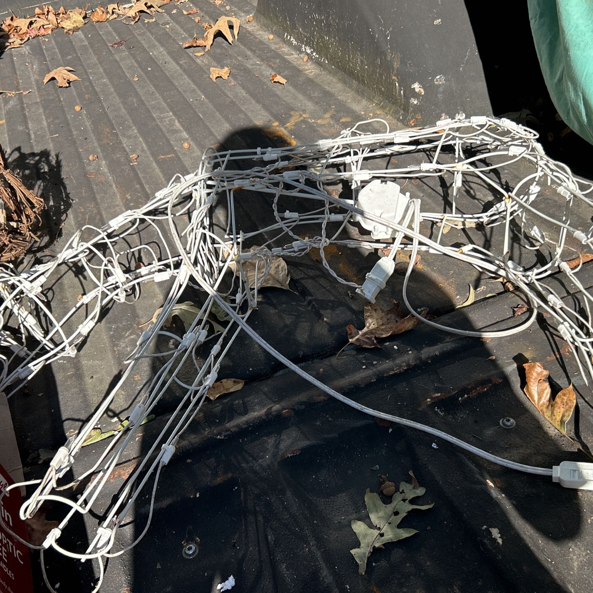 White Mechanical White Deer With Lights