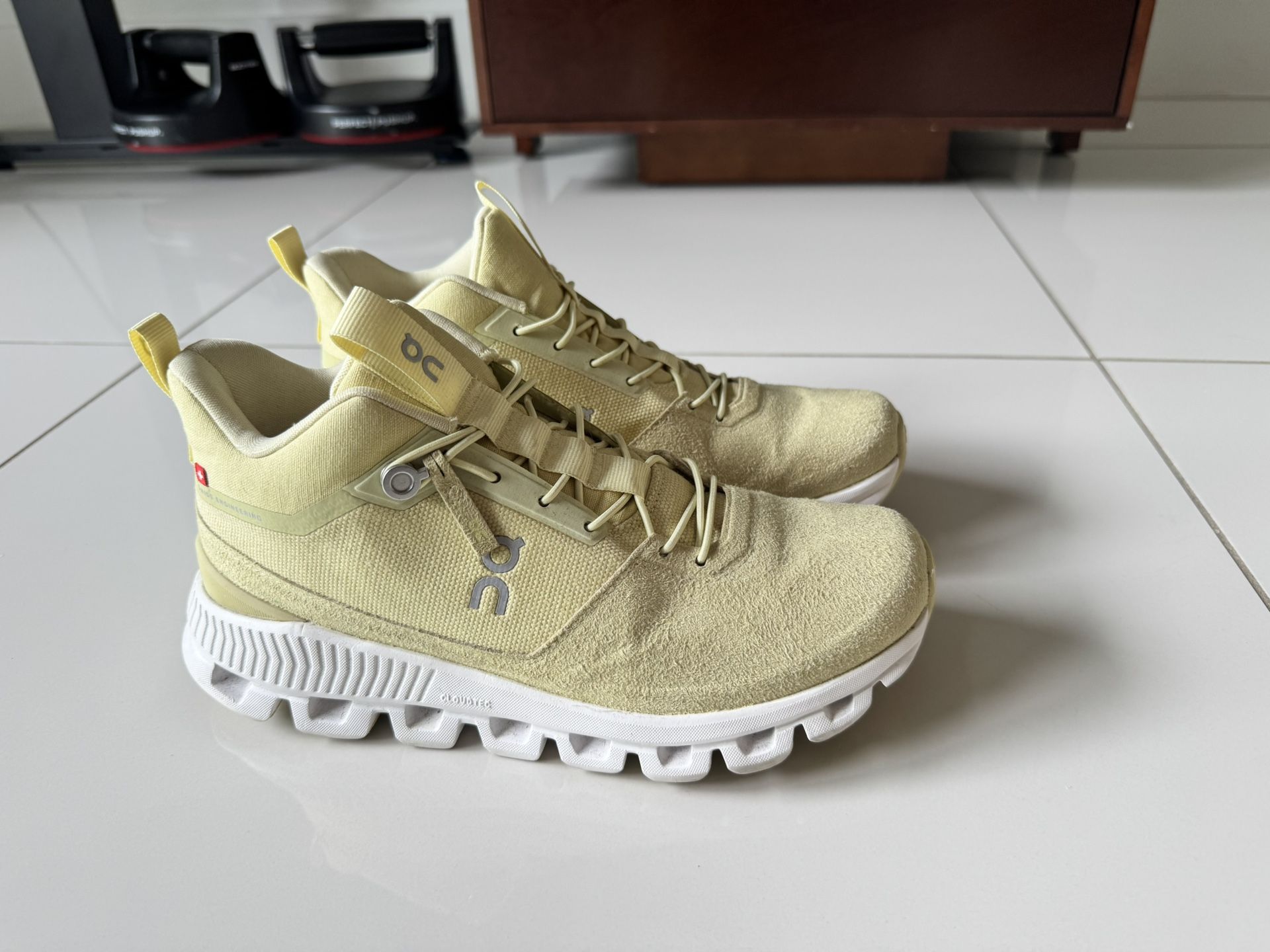 On Running Boots