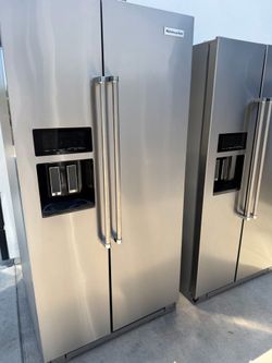 KITCHENAID STAINLESS STEEL COUNTER DEPTH SIDE TO SIDE REFRIGERATOR ICE AND WATER DISPENSER