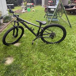 Specialized Rock Hopper Mountain Bike 