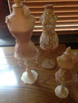 Jewelry stands