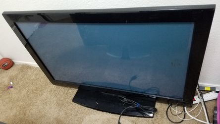 40 inch Emerson LCD TV