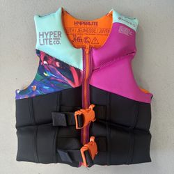 Like-New Youth Life Vest
