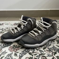 Jordan 11’s cool gray size 4 1/2 youth 