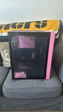 PINK pc case with everything