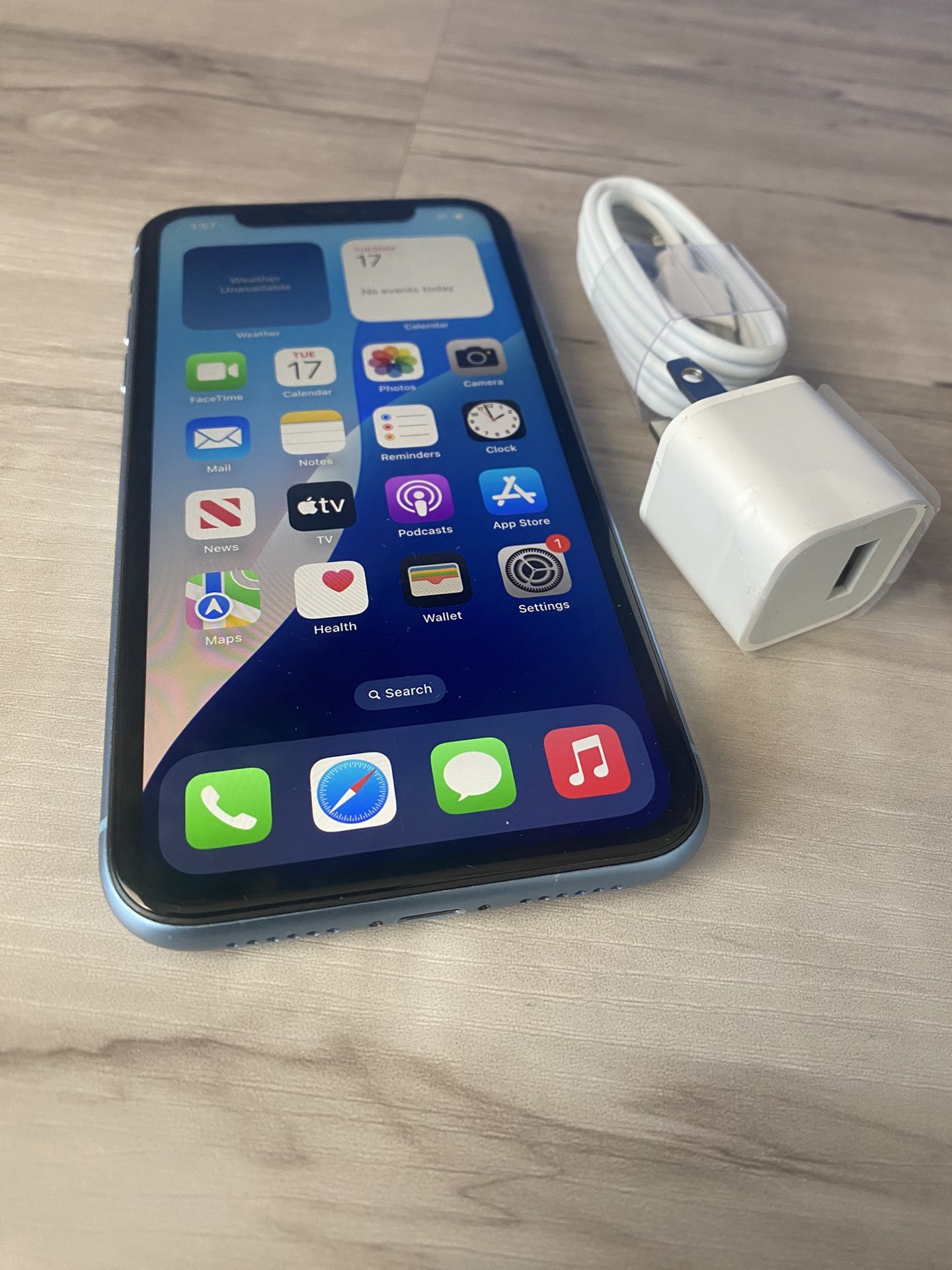 Apple iPhone XR 64 GB unlocked for all company