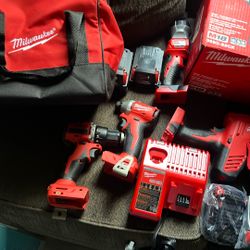 Milwaukee Red Lithium Tool Kit 