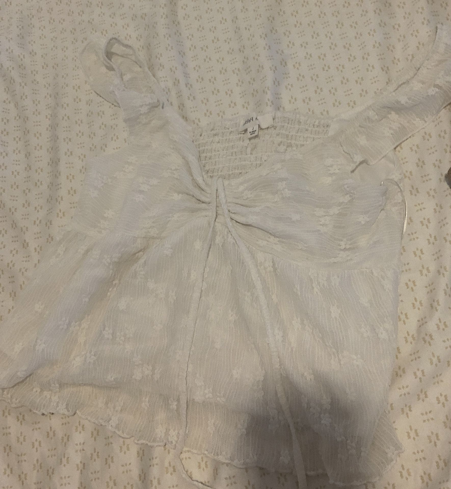 cute white top 🦢🪩🪄