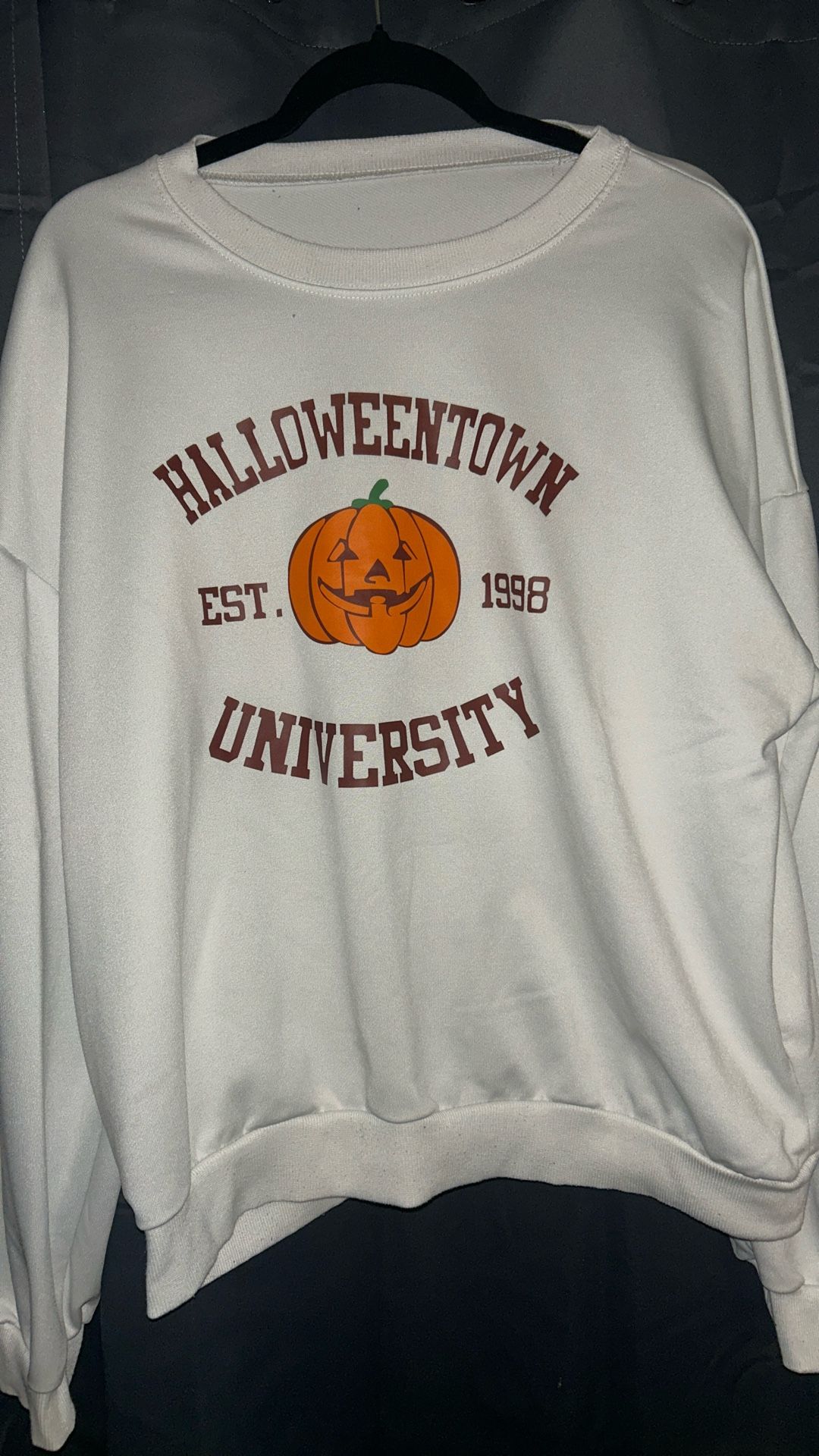 Size XL , Long Sleeve Crew Neck🎃