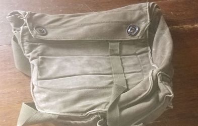Vintage US Army World War II And Vietnam Airer Gas Mask Bag