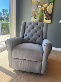 Swivel recliner share