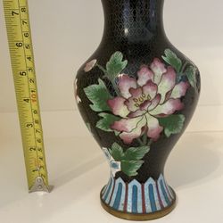 Antiqued Cloisonné from china.  Over 100 year old. Old Cloisonné Floral Vase. One owner for 50 years. Collectible. 