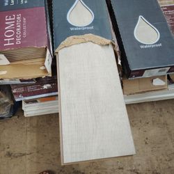 Piso  De Madera  De Buena Calidad Tengo 13 Cajas De 7 Piezas Cada Una