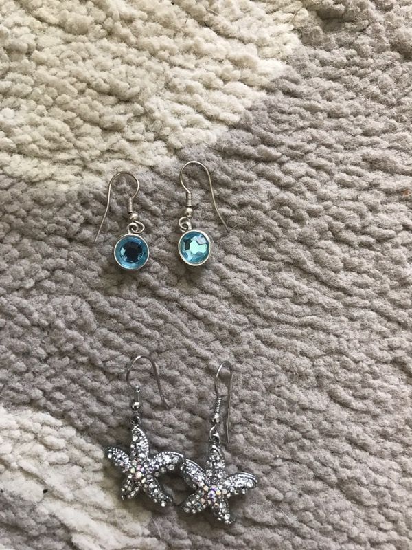 Earrings teal 3.00 starfish 5.00
