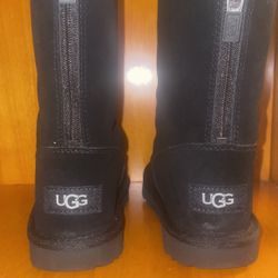 Kids Uggs Size 11