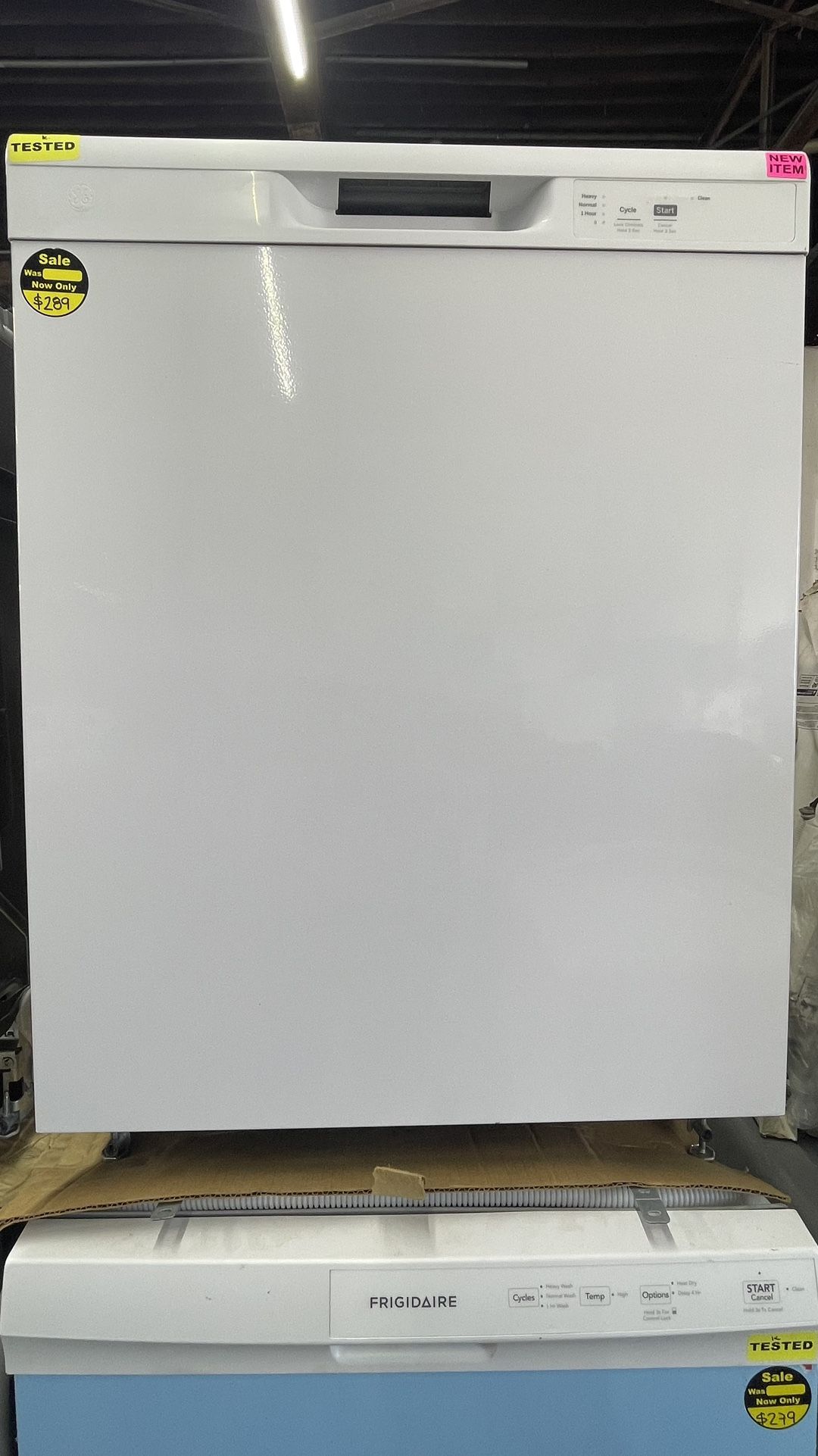 Dishwasher Ge In White