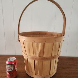Harvest bushel basket