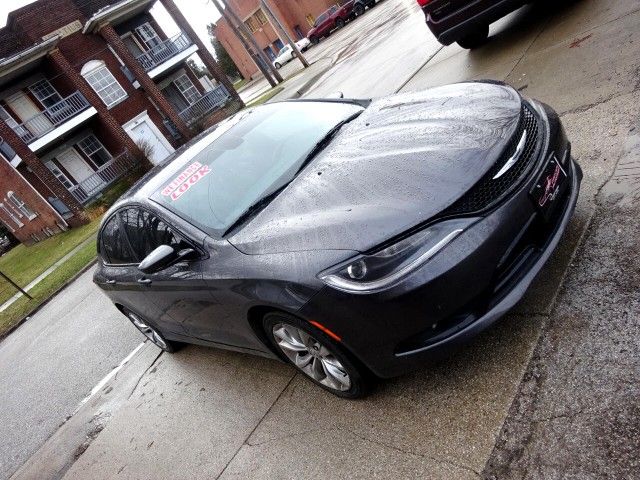 2015 Chrysler 200