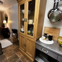 Oak Hutch/Cabinet