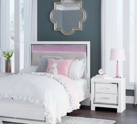 Bedroom set