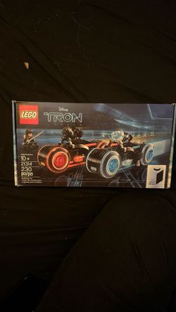 LEGO 21314 Ideas and CUUSOO TRON: Legacy Set Lightcycle Motorcycle. Brand New.