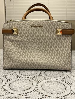 Like New Michael Kors Bag