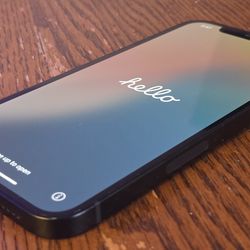 Apple iPhone 12 64GB Black UNLOCKED - Like New!