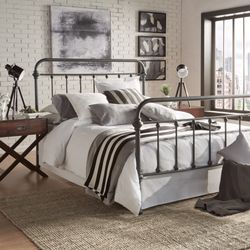 ZBD SALE! Weston Home Nottingham Metal Bed, Queen, Frost Grey