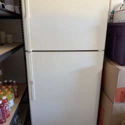 GE Refrigerator/freezer