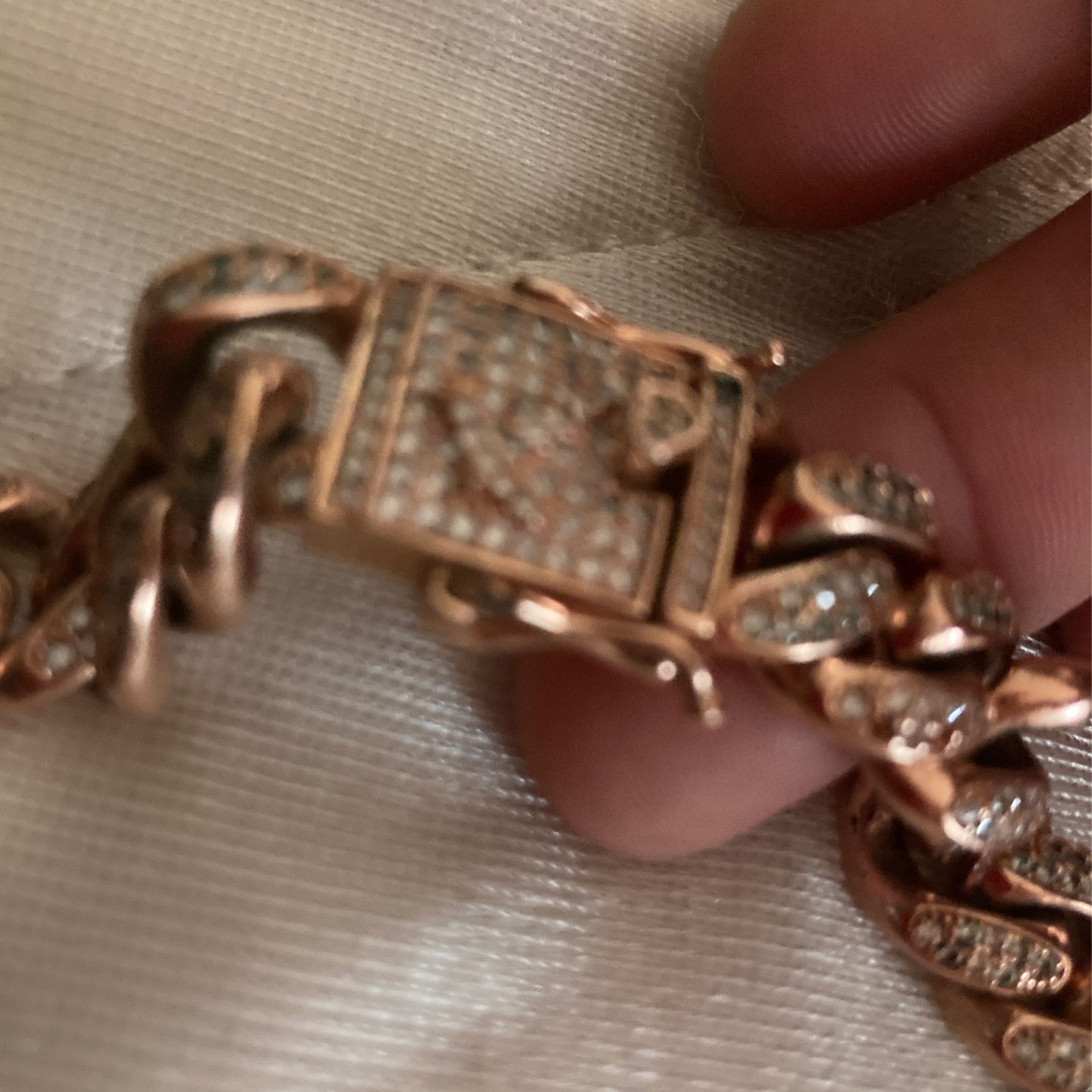 GLD Cuban