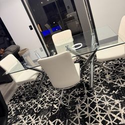 Dining Table W/4 Chairs 