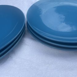 Set Of Six  Plates  Sky Blue New Chips Or Dings Like New 10 Inches Wide 