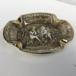 Capodimonte porcelain ashtray