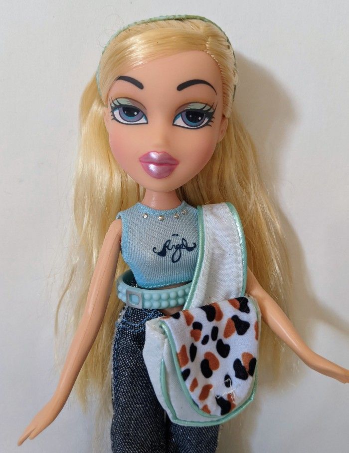 Bratz 20 Yearz Anniversary Special Edition Original Fashion DollBratz 20 Yearz Anniversary Special Edition Original Fashion Doll by MGA Entertainment.