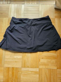 Lululemon tennis skort size6