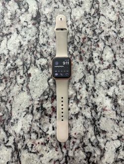 Apple Watch SE 44mm GPS.