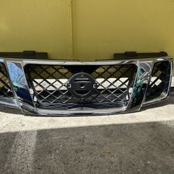 2008-2012 NISSAN PATHFINDER GRILLE OEM