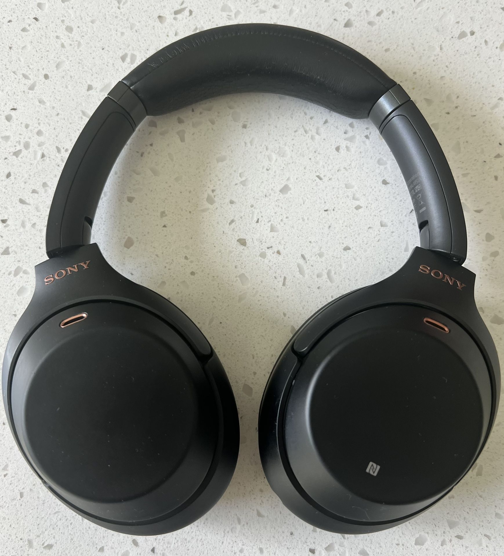 Sony WH-1000XM3 Bluetooth Noise Cancelling Headphones (Black) Via