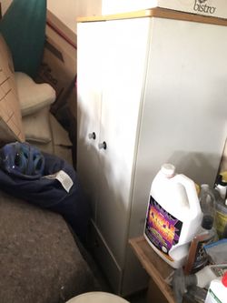 Dresser White