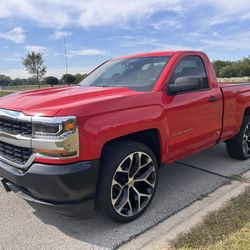 2016 Chevy Silverado Short Bed Super Rare With 24 Inch Wheels 10 Inch Touchscreen Navigation 90k Miles 