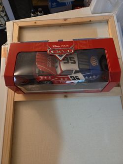 Disney store exclusive mint condition extremely rare, Disney Pixar cars, Chip Foose custom unique 1/18 scale