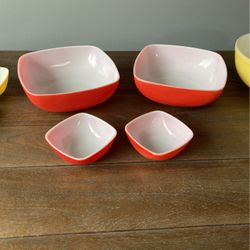 Vintage Set Of Pyrex Bowls 