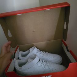 Brand New Kid Nike