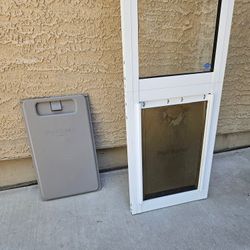 White PetSafe Dog Door Insert For Sliding Door