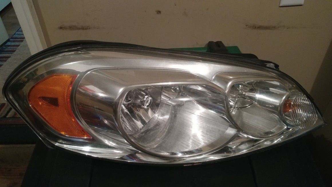 2013 Chevrolet Impala OEM Front Passenger Headlight