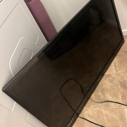 Flat Screen Tv With Controller (Magnavox) Read Bio