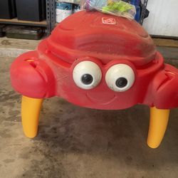Crabby Sand Table