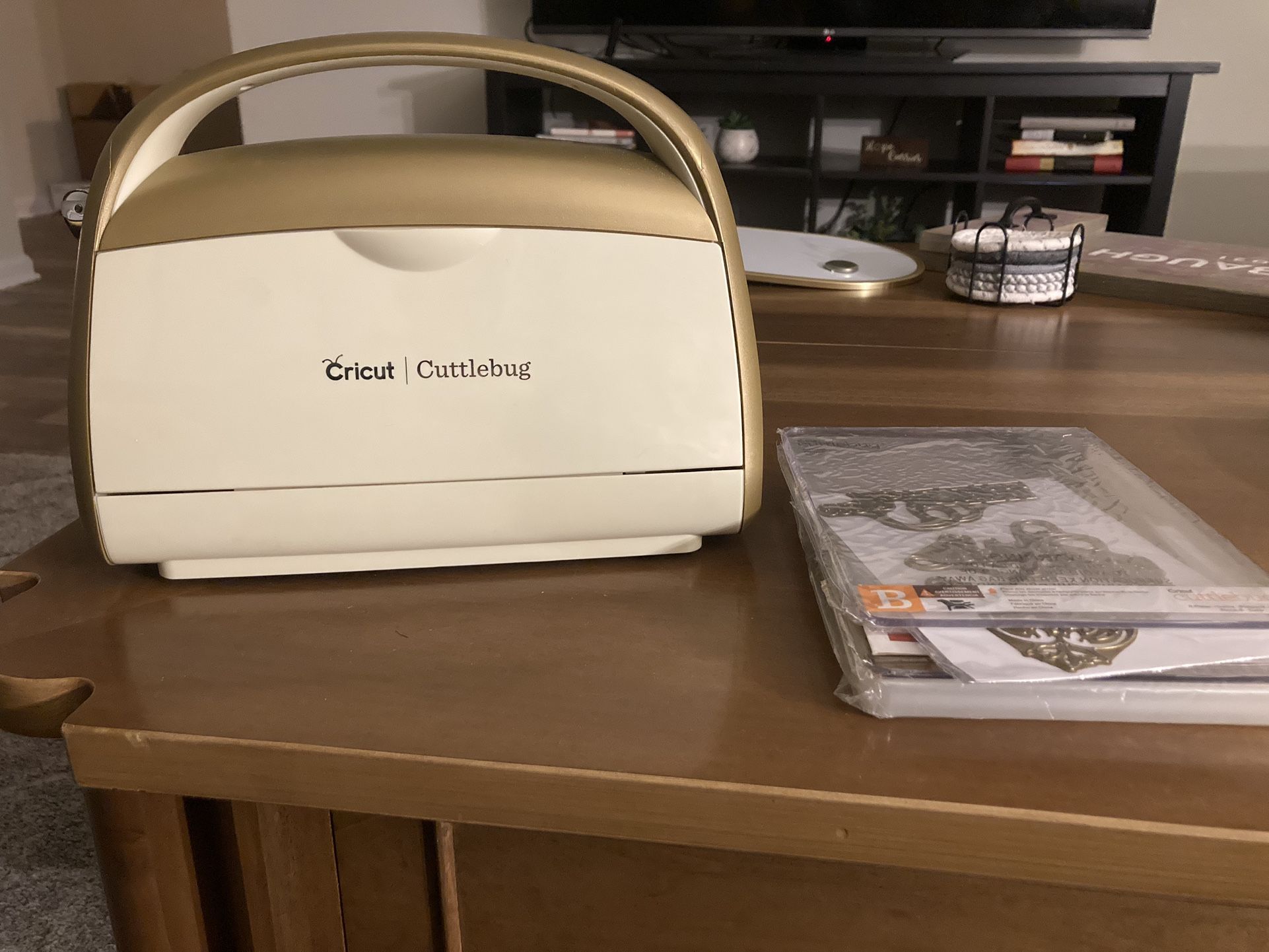 Cricut Cuttlebug