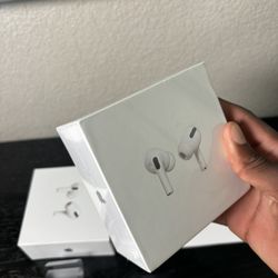 *Send Best Offer* Apple AirPods 2nd Generation